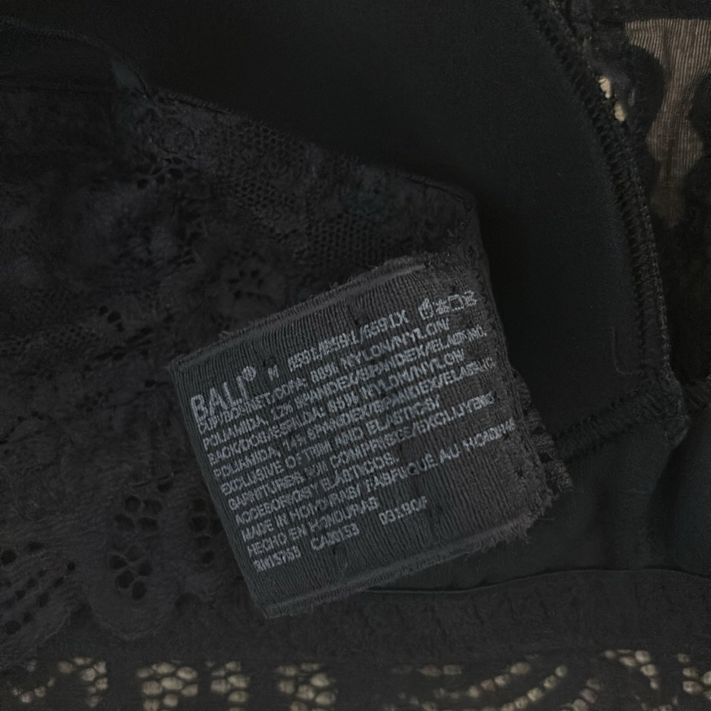 NWT - Bali lace comfort wireless bra. - Picture 4 of 4